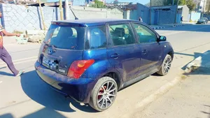 Toyota IST 2002 Blue