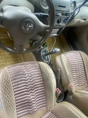 Toyota Platz 2005 Silver