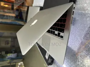 New Laptop Apple MacBook Air 2014 8GB Intel Core i5 SSD 128GB