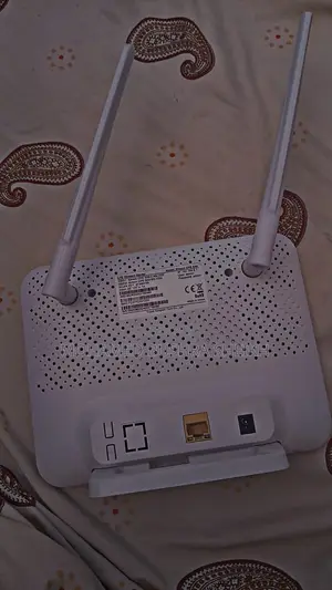 Safaricom Lte Wireless Router ( Kimem Cpe S50)