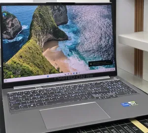 New Laptop Lenovo 16GB Intel Core i5 SSD 512GB