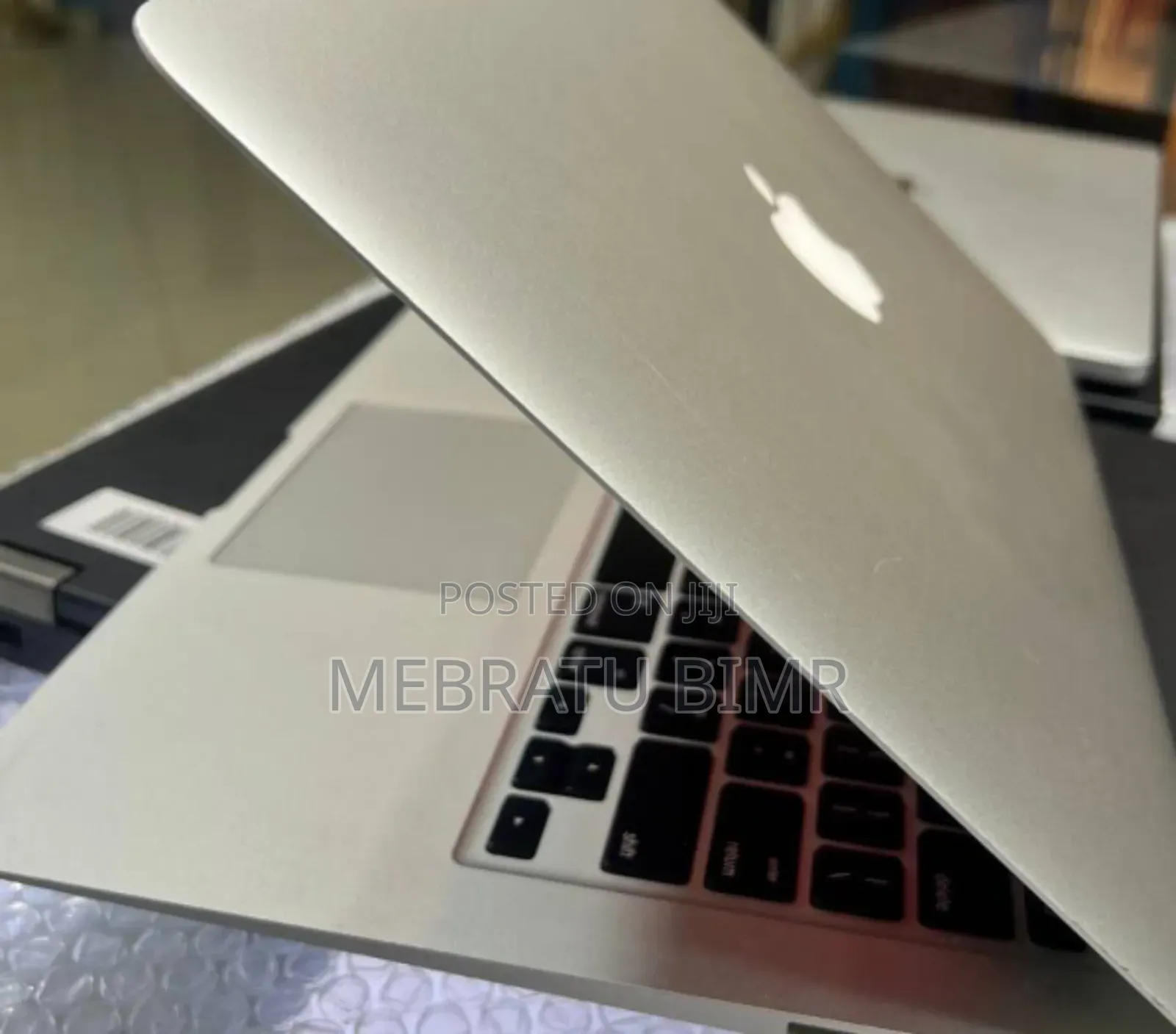 New Laptop Apple MacBook Air 2014 8GB Intel Core i7 SSD 128GB