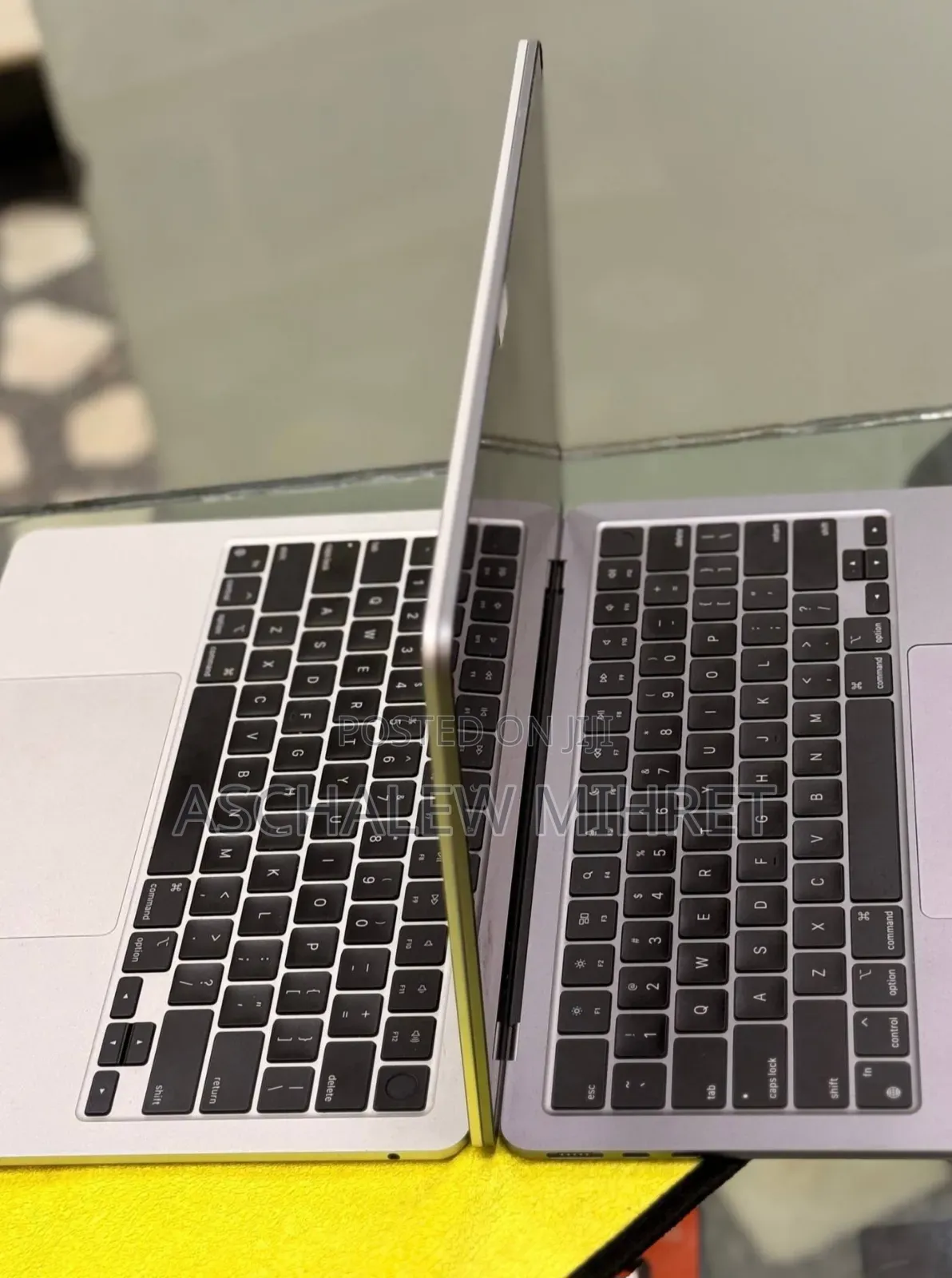 New Laptop Apple MacBook Air 2022 M2 8GB Apple M2 SSD 256GB