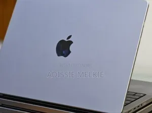 New Laptop Apple MacBook Pro M1 32GB Apple M1 Pro SSD 512GB