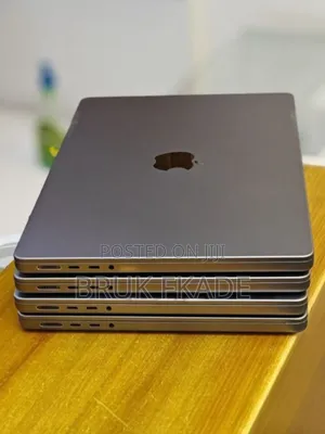New Laptop Apple MacBook Pro M1 32GB Apple M1 Pro SSD 512GB