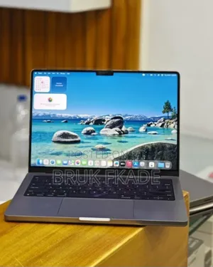 New Laptop Apple MacBook Pro M1 32GB Apple M1 Pro SSD 512GB