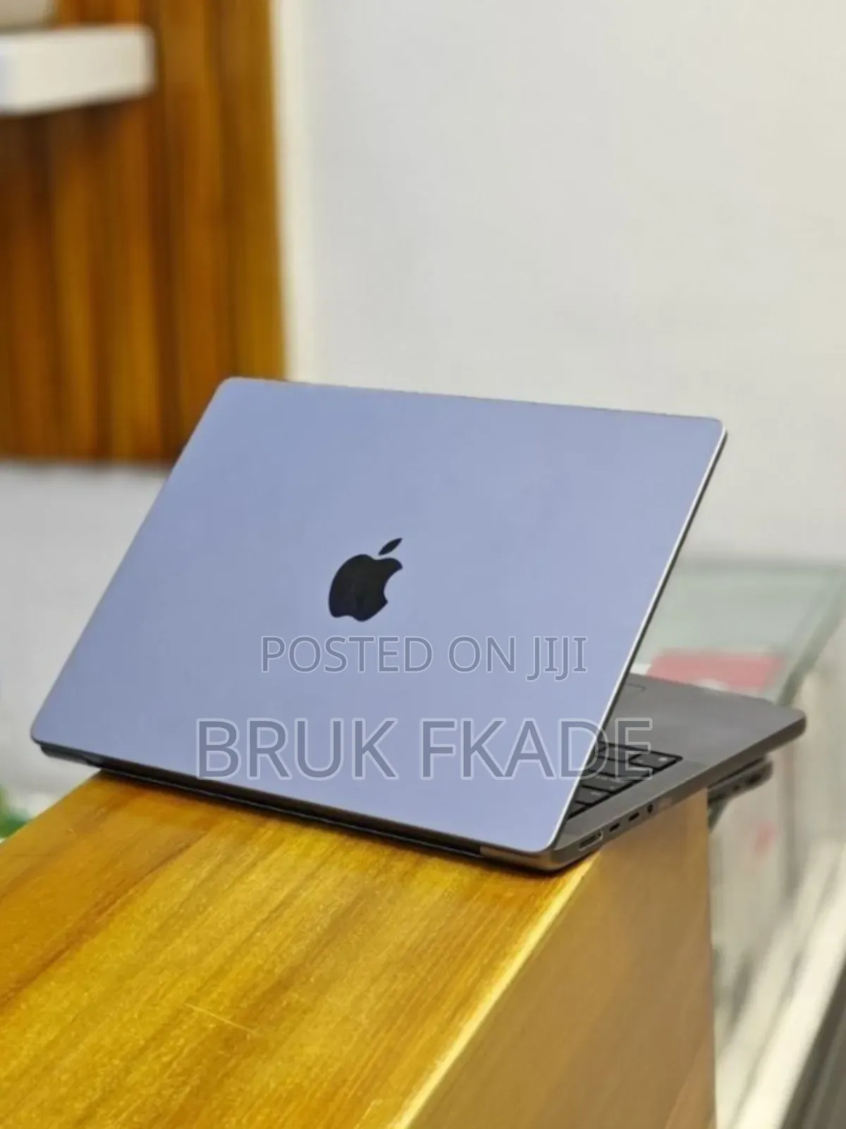 New Laptop Apple MacBook Pro M1 32GB Apple M1 Pro SSD 512GB