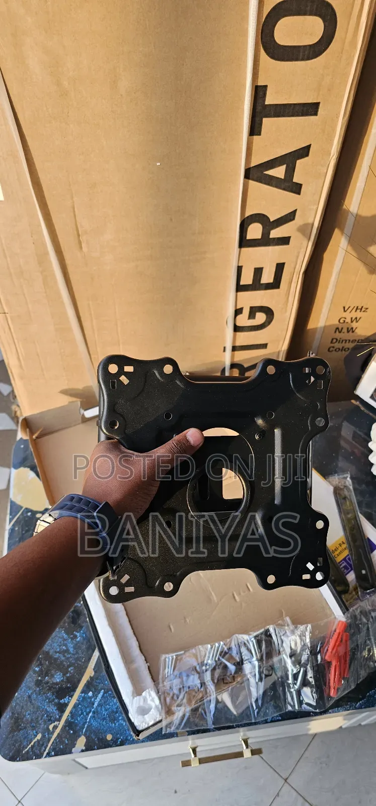 Tv Mount P4(​ቲቪ መስቀያ)