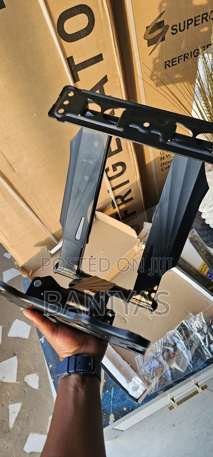 Tv Mount P4(​ቲቪ መስቀያ)