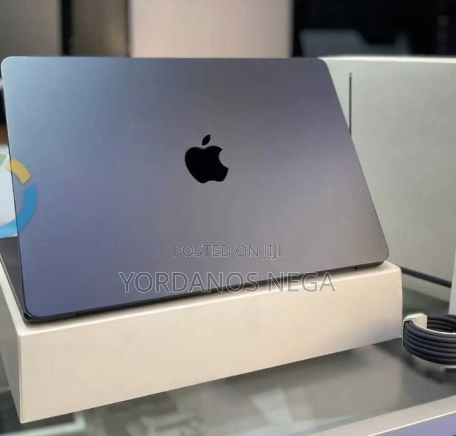 New Laptop Apple MacBook Air 2025 M4 13-inch 16GB Apple M4 SSD 512GB