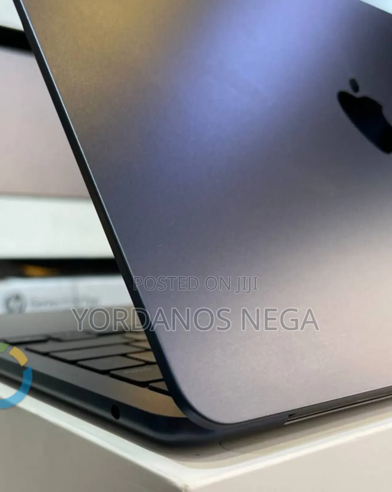 New Laptop Apple MacBook Air 2025 M4 13-inch 16GB Apple M4 SSD 512GB