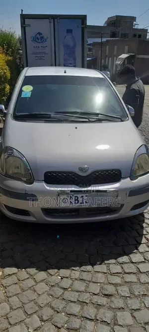 Toyota Vitz 2002