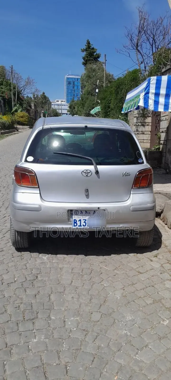 Toyota Vitz 2002