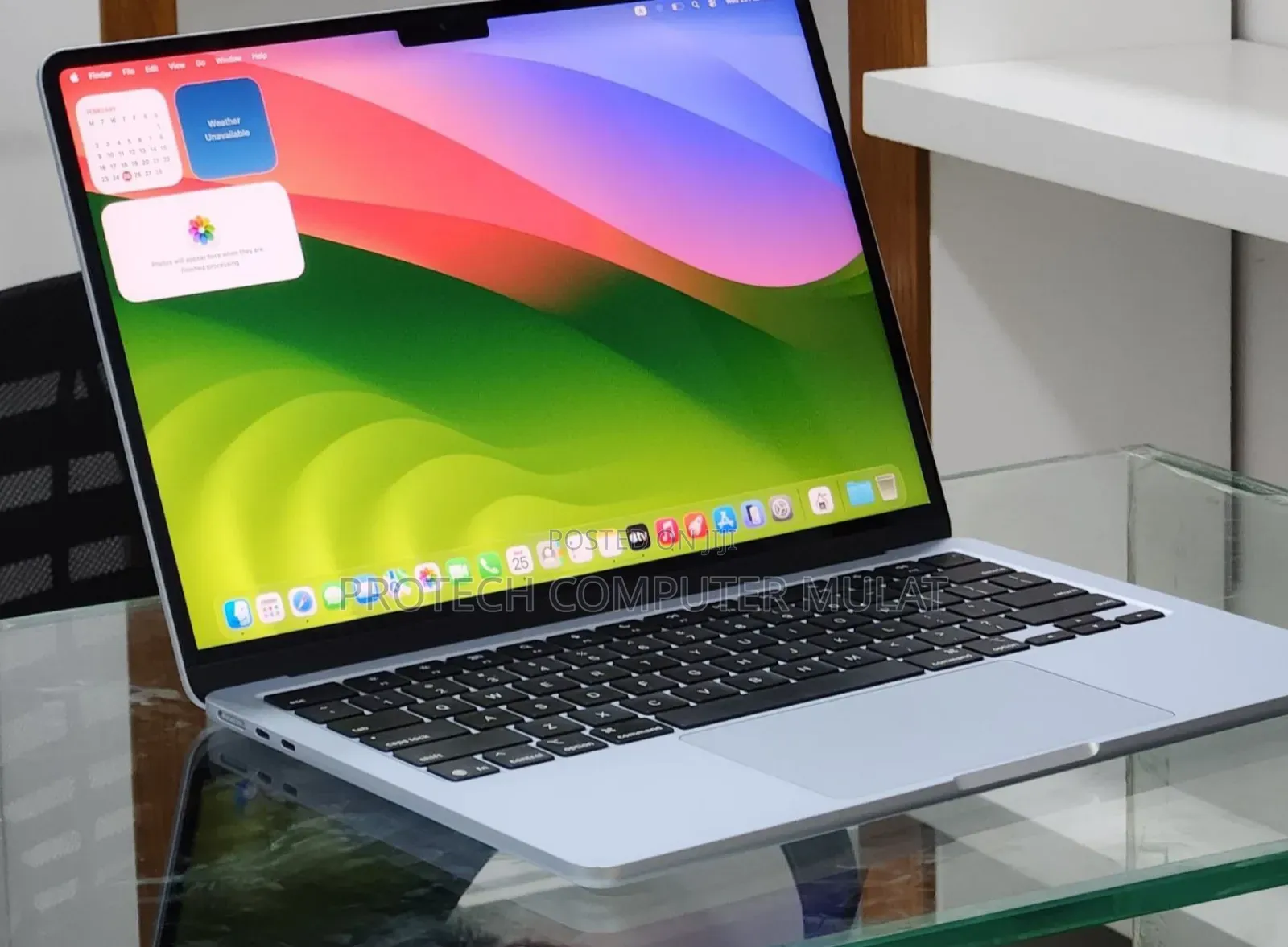 New Laptop Apple MacBook Air 2025 M4 13-inch 16GB Apple M4 SSD 256GB