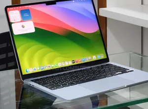 New Laptop Apple MacBook Air 2025 M4 13-inch 16GB Apple M4 SSD 256GB