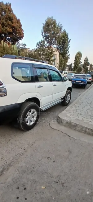 Toyota Land Cruiser Prado 2003 White
