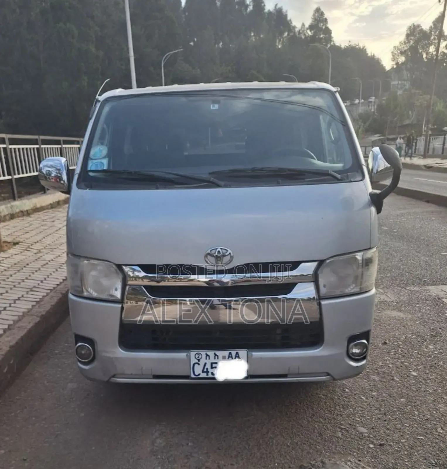 Toyota HiAce 2007 Silver