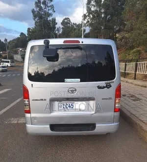 Toyota HiAce 2007 Silver