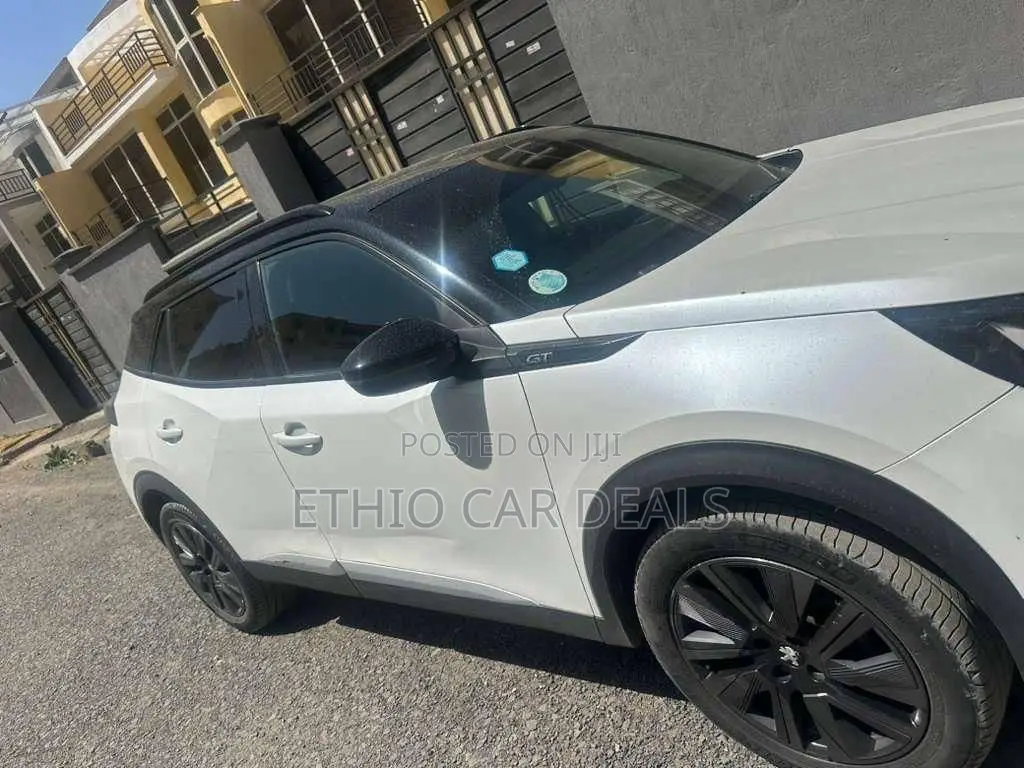 Peugeot 2008 2022 White