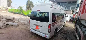 Toyota HiAce 2016 White