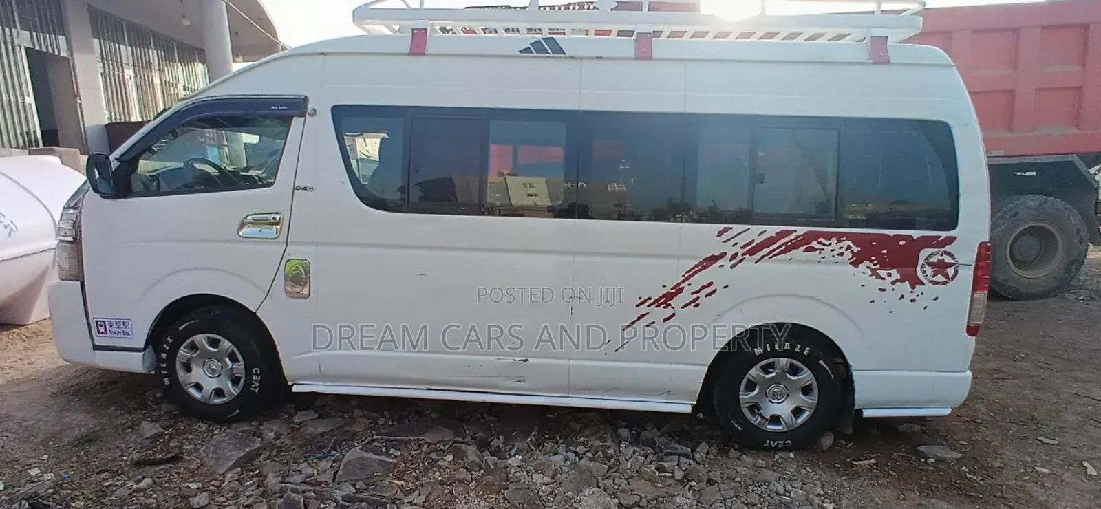 Toyota HiAce 2016 White