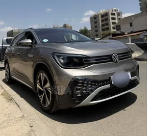 Volkswagen ID.6 2023