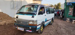 Toyota HiAce 1998 White