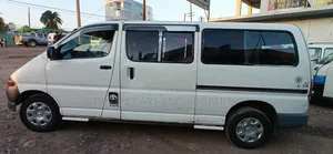 Toyota HiAce 2006 White