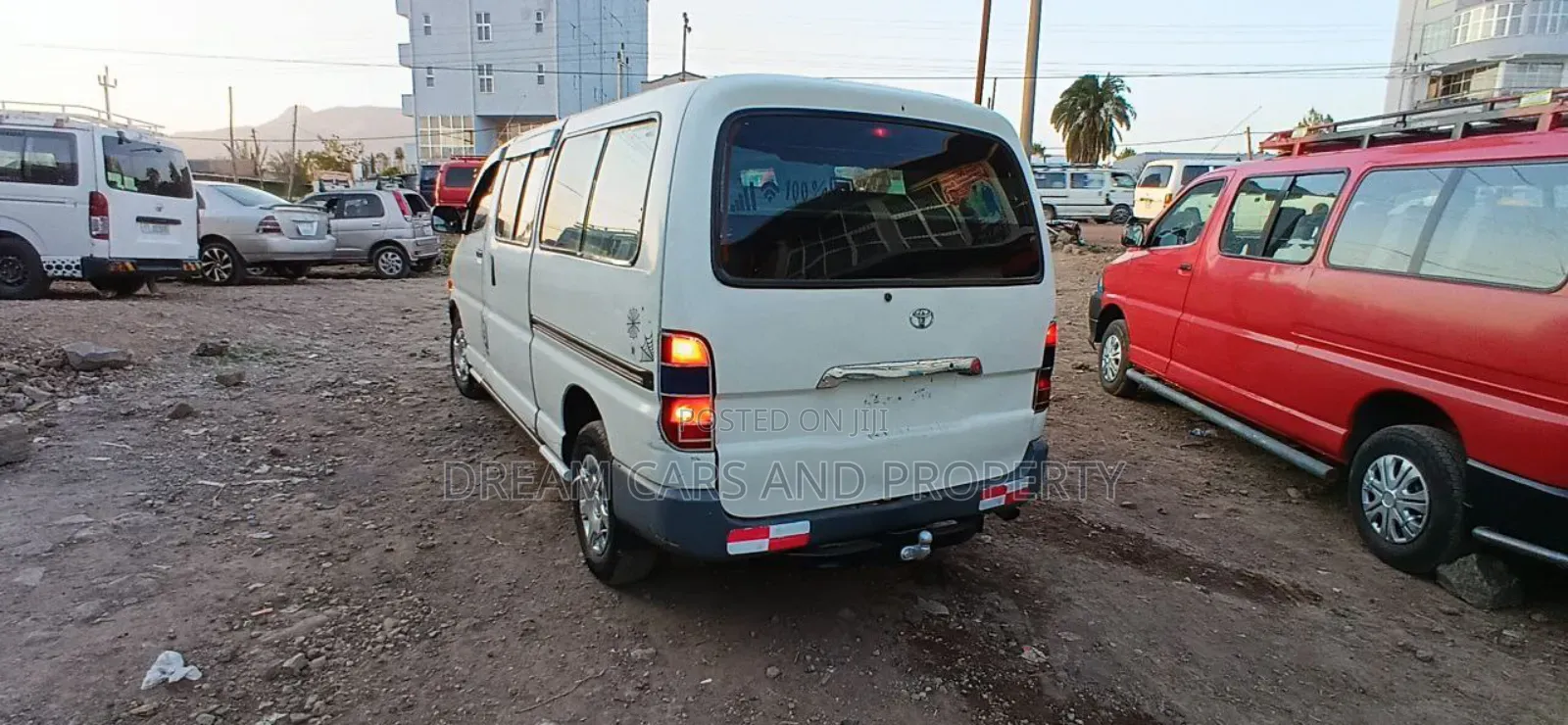 Toyota HiAce 2006 White
