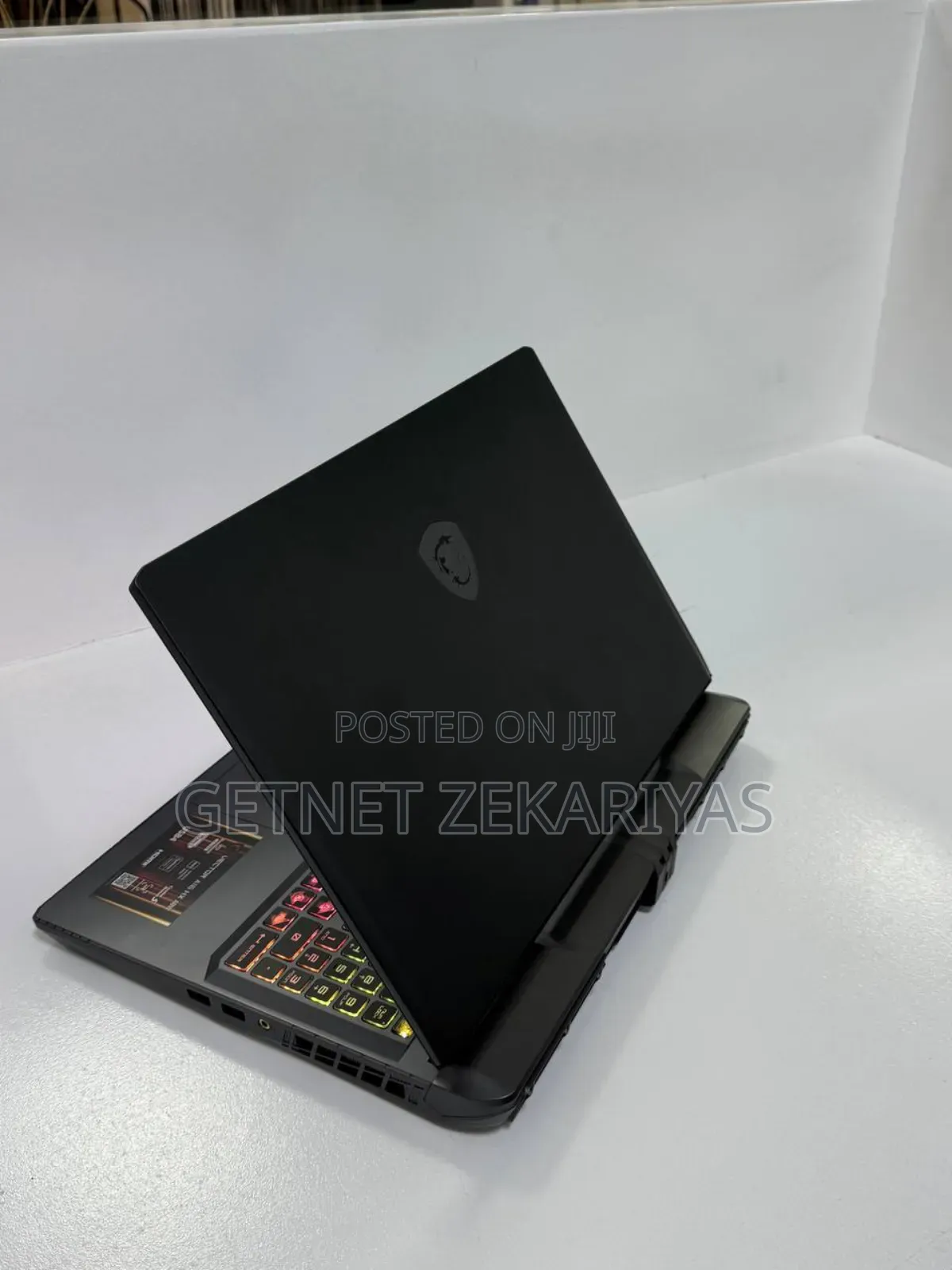 New Laptop MSI Cyborg 15 16GB AMD Ryzen 9 SSD 1T