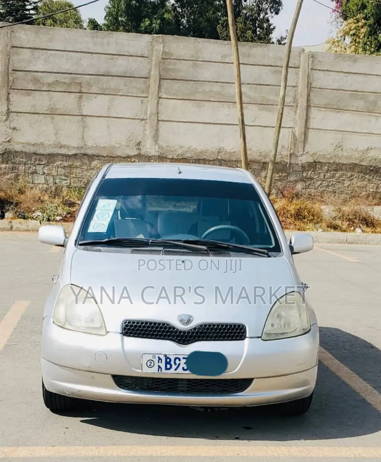 Toyota Vitz 2001 Silver