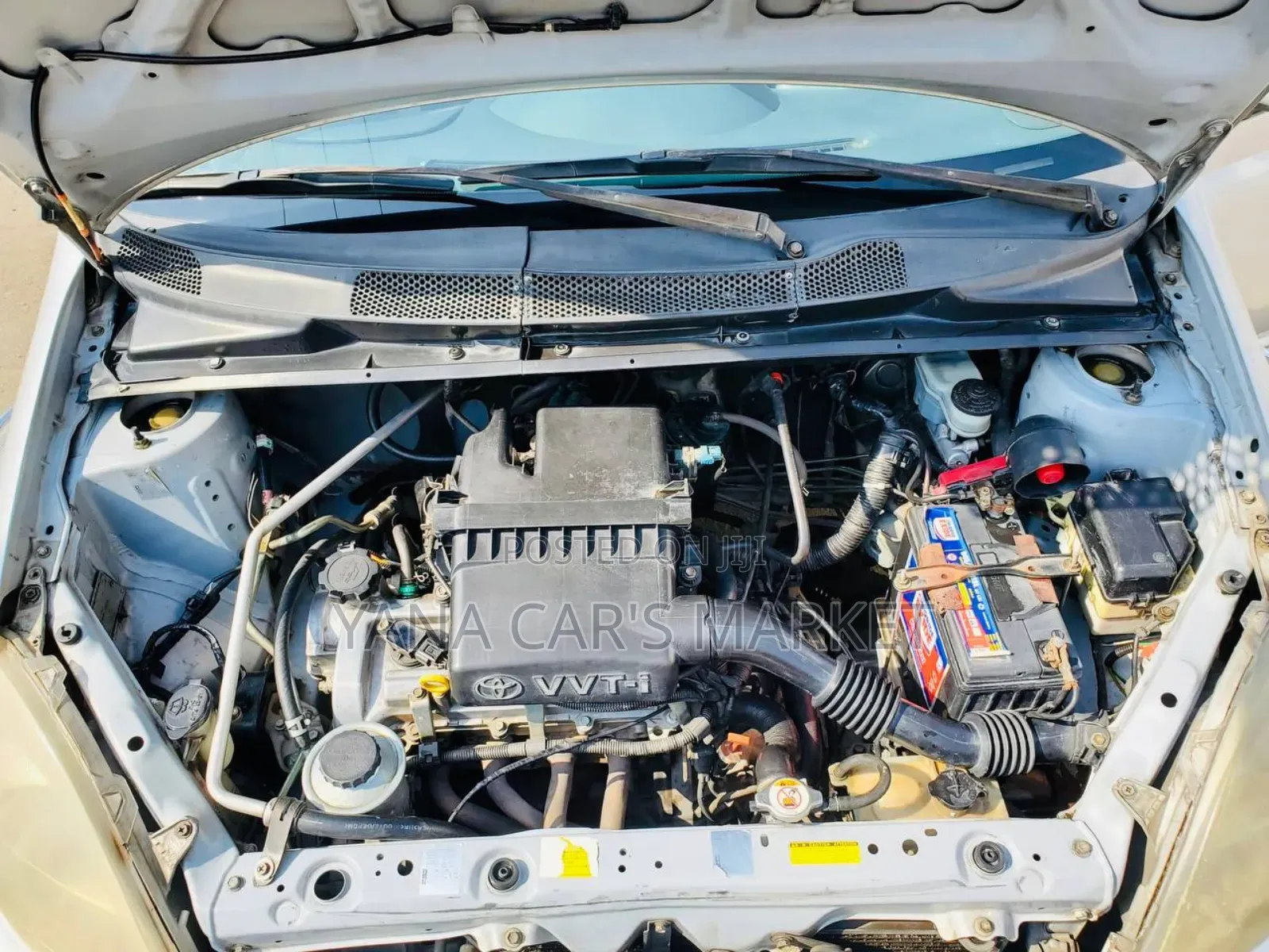 Toyota Vitz 2001 Silver