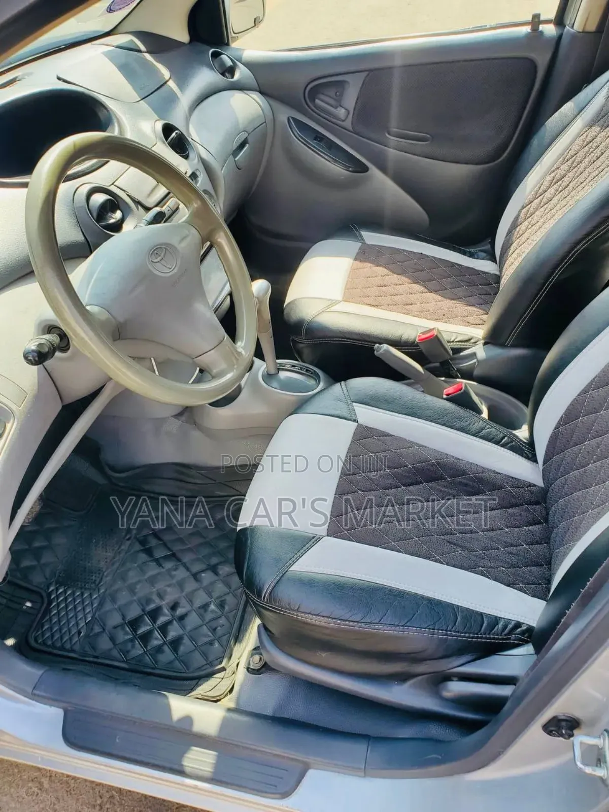 Toyota Vitz 2001 Silver