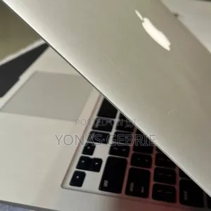 New Laptop Apple MacBook Air 2014 4GB Intel Core i5 SSD 128GB