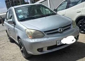 Toyota Platz 2005