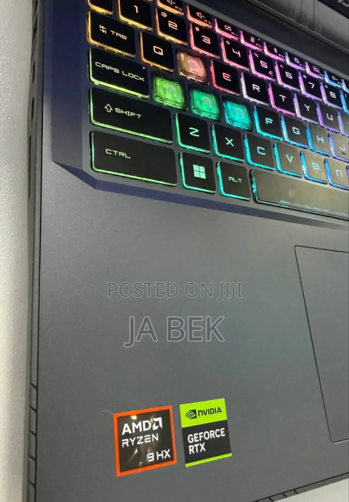 New Laptop MSI Vector 16 HX AI A2XWIG 16GB AMD Ryzen 9 SSD 1T