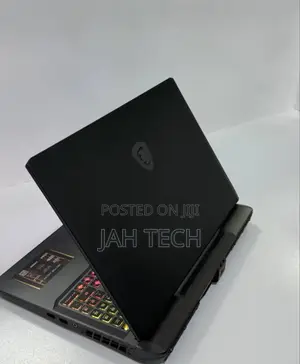 New Laptop MSI Vector 16 HX AI A2XWIG 16GB AMD Ryzen 9 SSD 1T