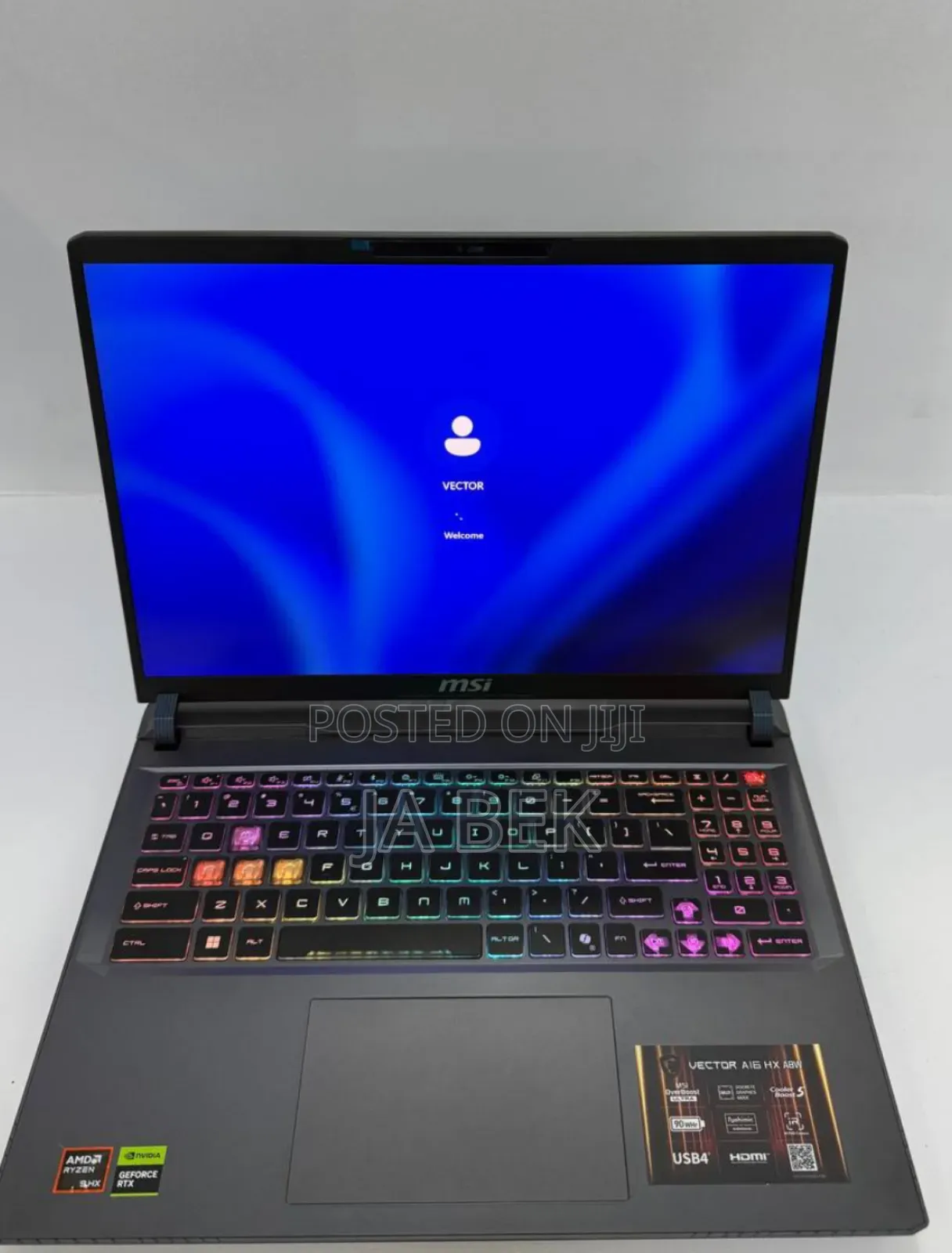 New Laptop MSI Vector 16 HX AI A2XWIG 16GB AMD Ryzen 9 SSD 1T