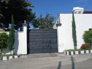 3bdrm Villa in Bole for sale