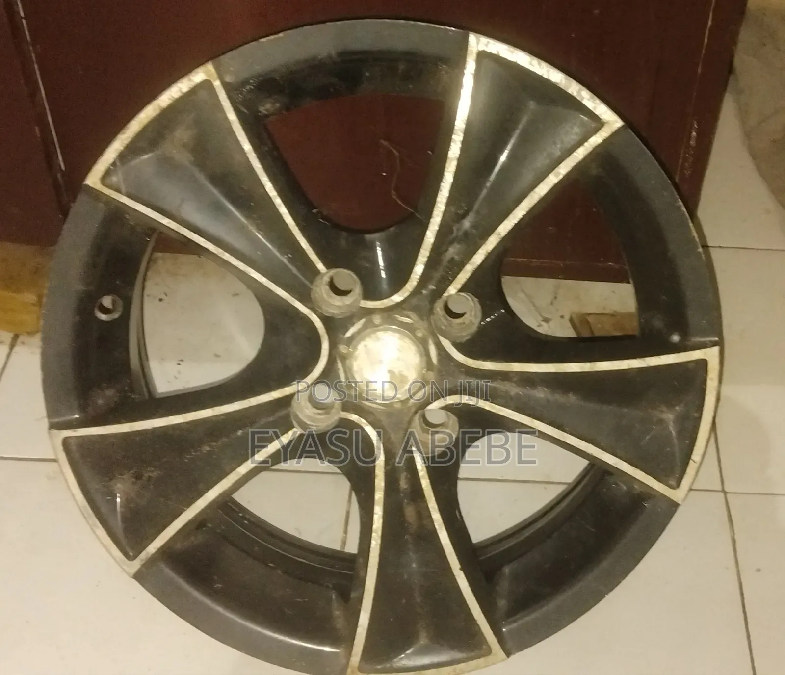 Toyota Dolphin Wheel Rim