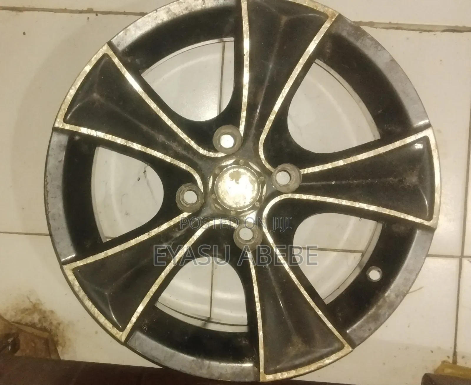 Toyota Dolphin Wheel Rim