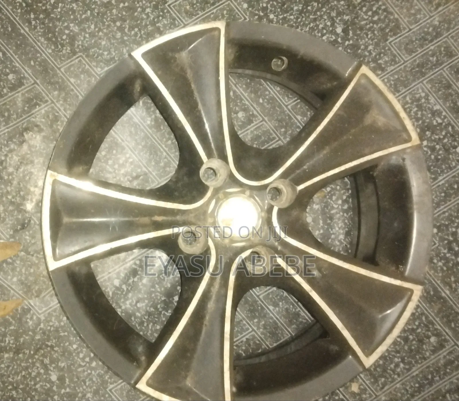 Toyota Dolphin Wheel Rim