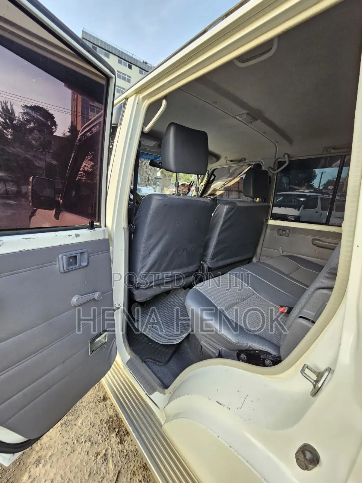 Toyota Land Cruiser 2018 White