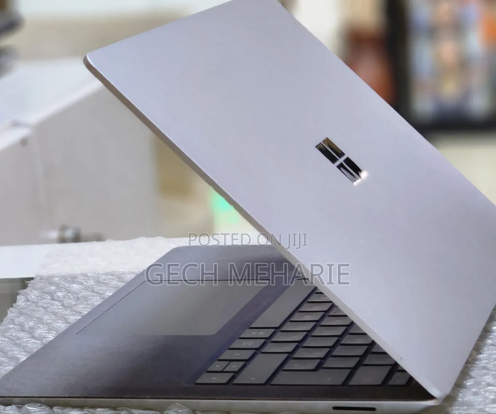 New Laptop Microsoft Surface 8GB Intel Core i5 SSD 512GB