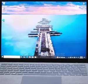 New Laptop Microsoft Surface 8GB Intel Core i5 SSD 512GB