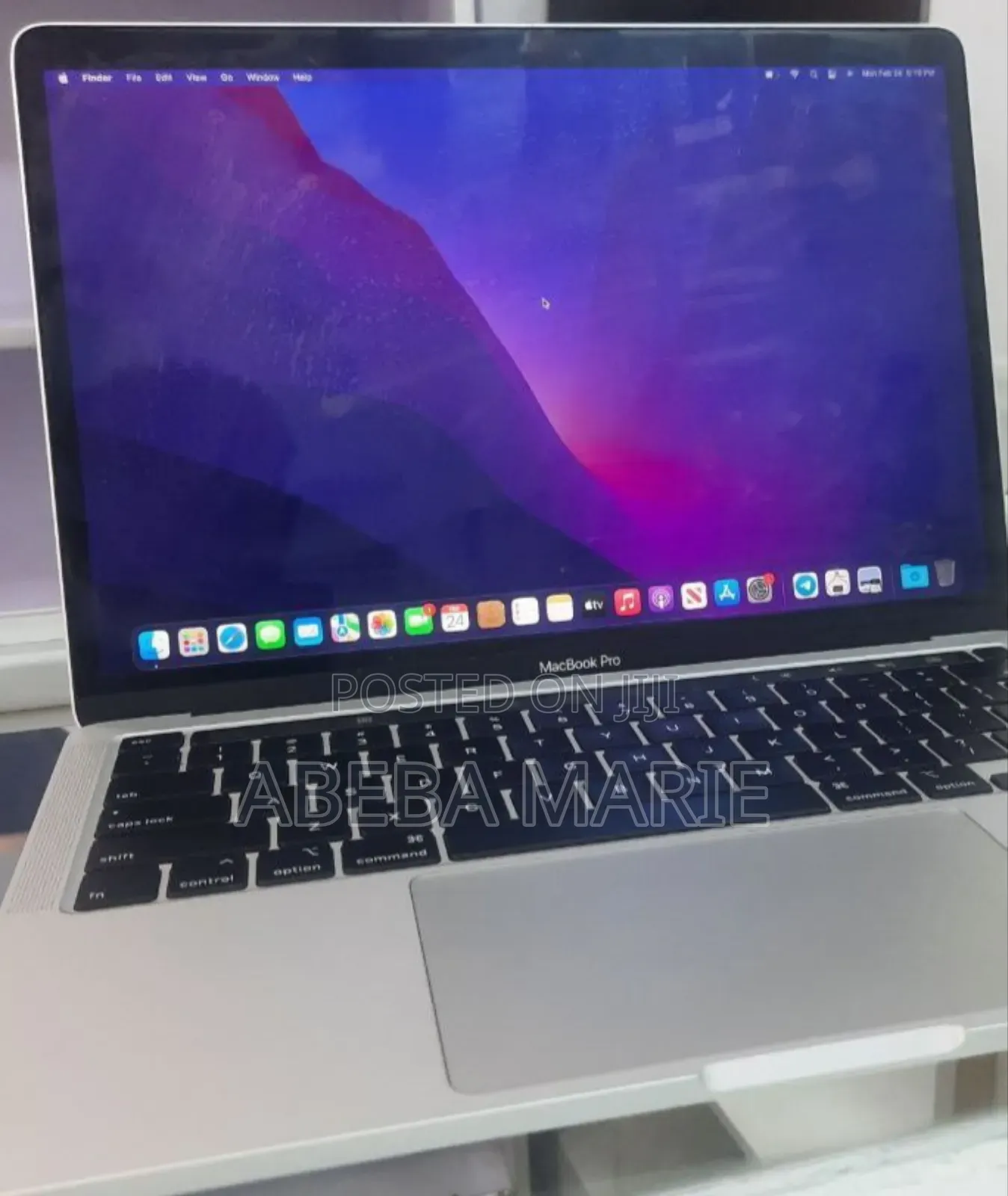 New Laptop Apple MacBook Pro 2020 8GB Intel Core i5 SSD 256GB