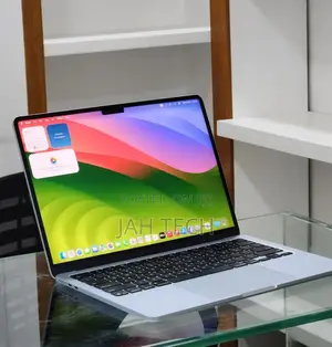 New Laptop Apple MacBook Air 2025 M4 13-inch 16GB Apple M4 SSD 256GB