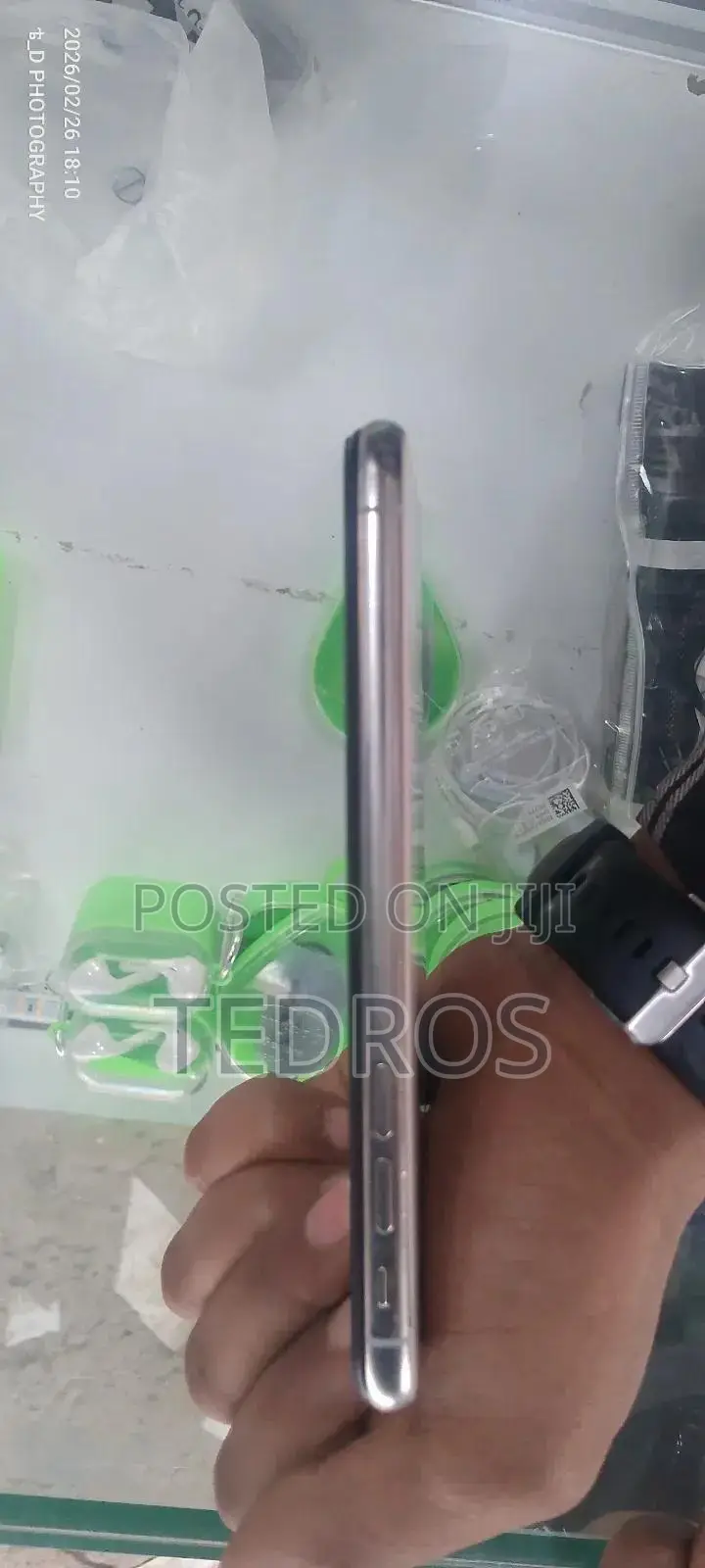 Apple iPhone X 64 GB White