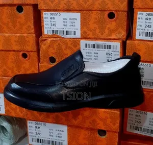 Brand New Men’S Shoes- Walk All Day Comfort