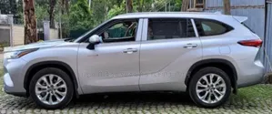 New Toyota Highlander Hybrid 2023 Silver